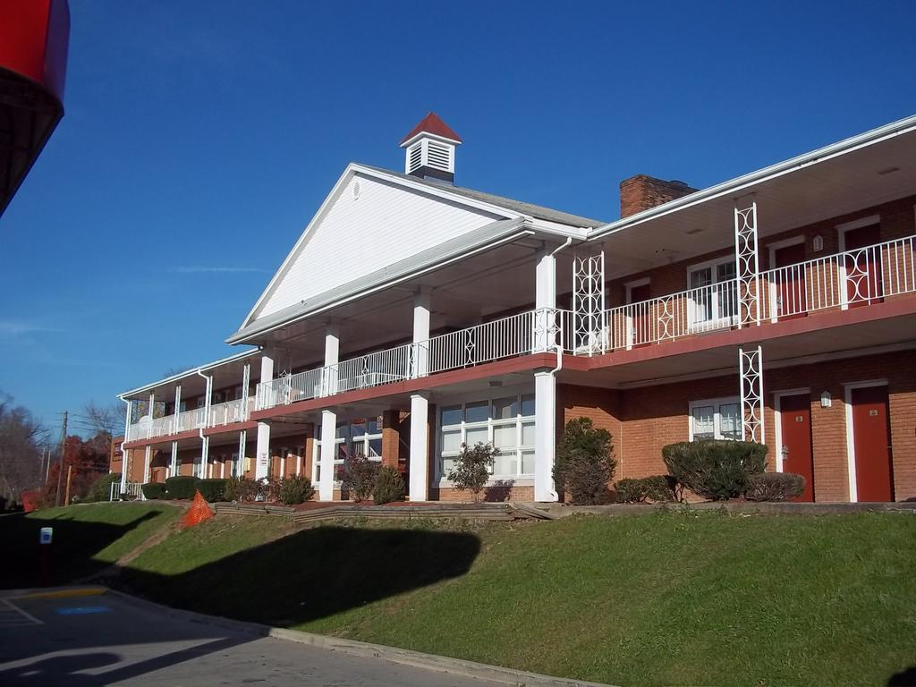 Econo Lodge Уилямспорт Екстериор снимка