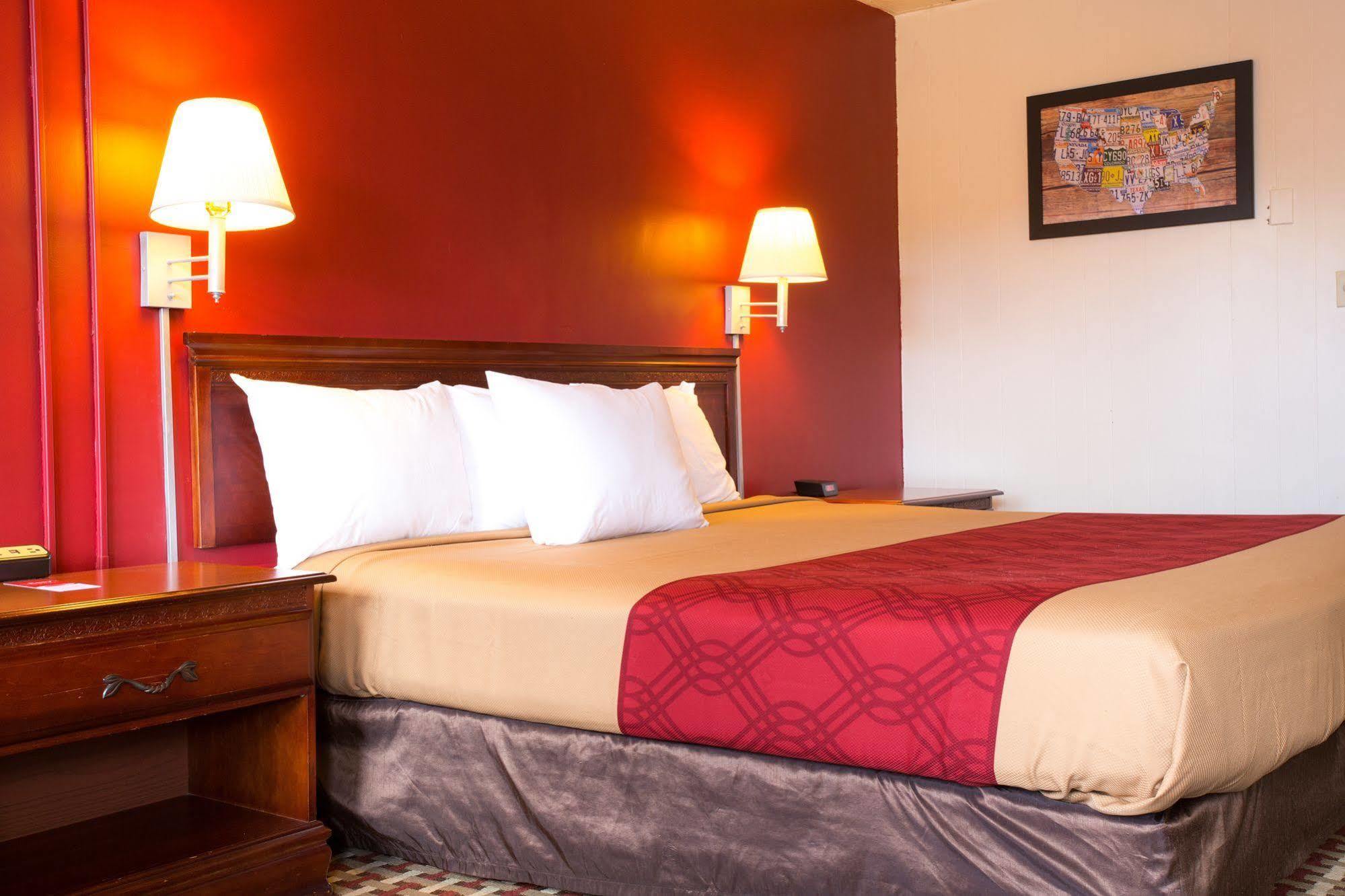 Econo Lodge Уилямспорт Екстериор снимка