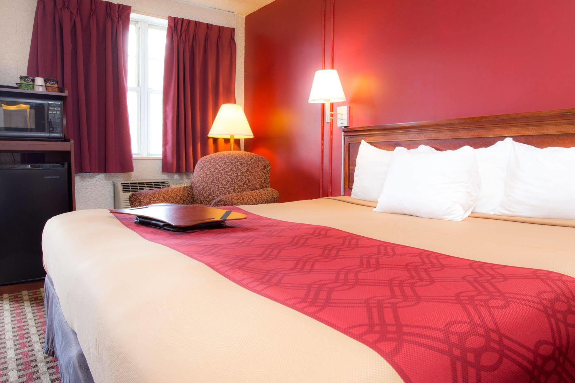 Econo Lodge Уилямспорт Екстериор снимка
